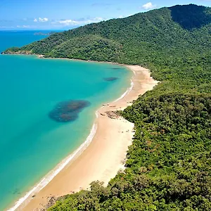 Hilltop Escape , Cow Bay Australia